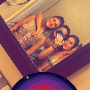 Meet your Posher, Avery